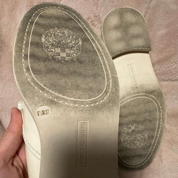 Vince Camuto Cream loafers - Picture 5 of 10